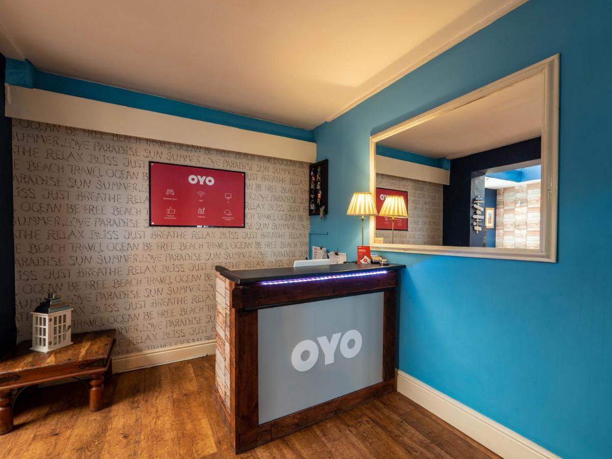 Oyo Pier Hotel Ріл Екстер'єр фото