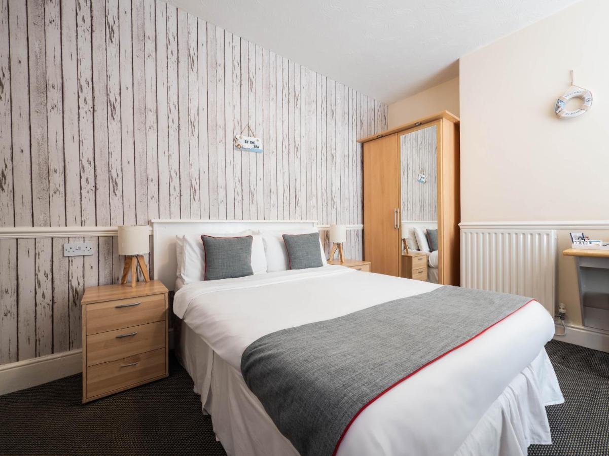 Oyo Pier Hotel Ріл Екстер'єр фото