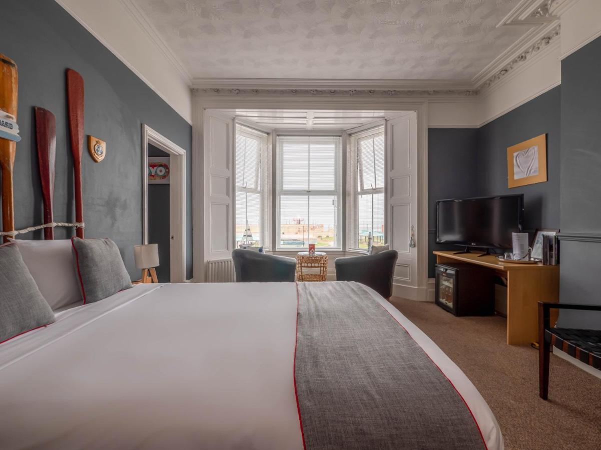 Oyo Pier Hotel Ріл Екстер'єр фото
